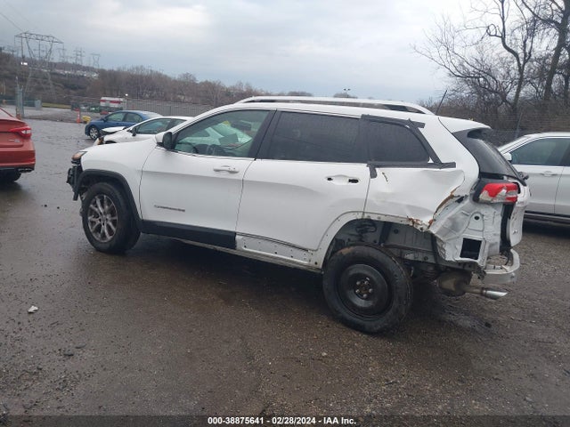 1C4PJMLB8JD514527 Jeep Cherokee Latitude Plus 4x4