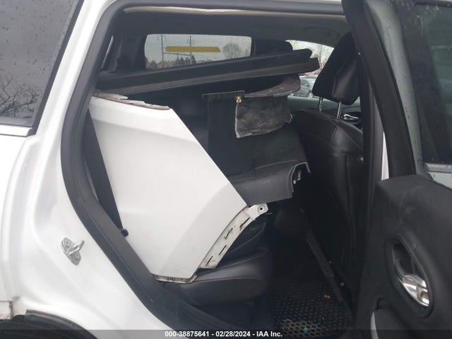 1C4PJMLB8JD514527 Jeep Cherokee Latitude Plus 4x4