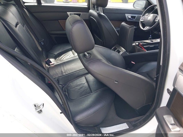 2013 JAGUAR XF SAJWA0ES6DPS64503 Photo 7