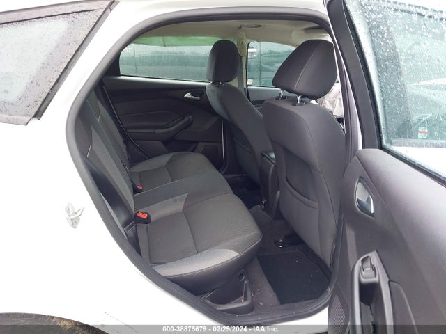 Ford FOCUS SE 2014 1FADP3K23EL133201 Image 8
