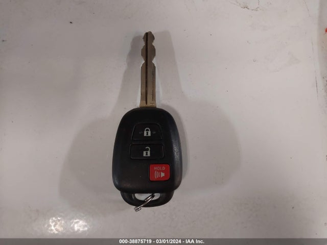 Toyota RAV4 LE 2015 2T3ZFREV5FW212640 Image 11