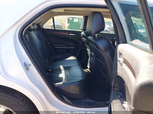 Chrysler 300c Awd 2015 2C3CCAKG2FH781844 Image 8