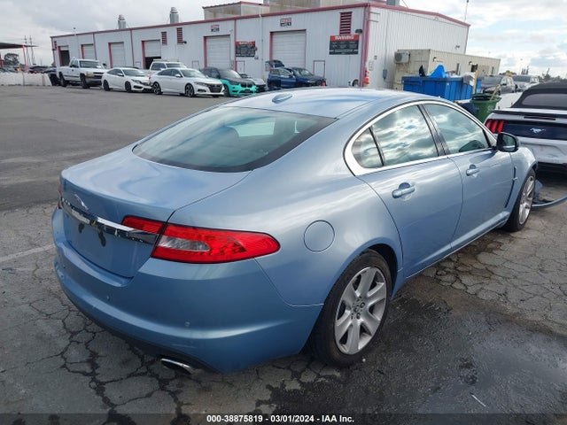 2011 JAGUAR XF SAJWA0FB0BLR94474 Photo 3