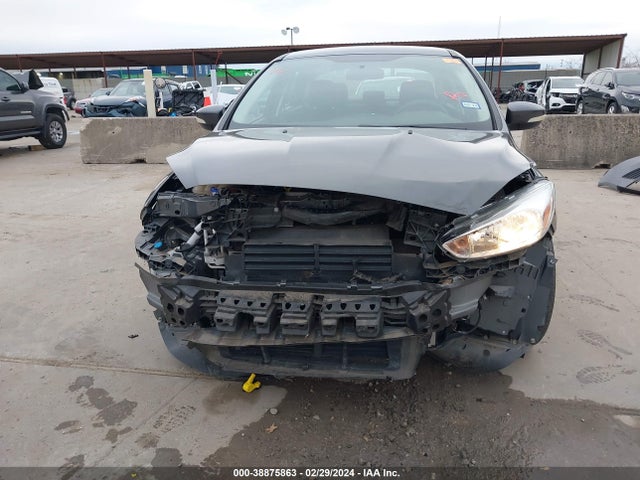 Ford FOCUS SE 2017 1FADP3F21HL209979 Image 6