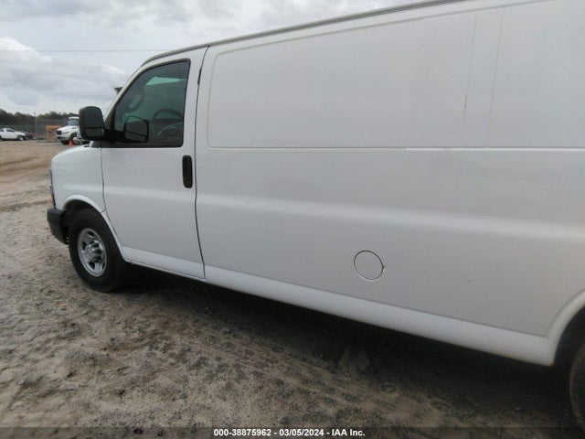 Chevrolet Express 3500 Work Van 2018 1GCZGHFG3J1342575 Image 14