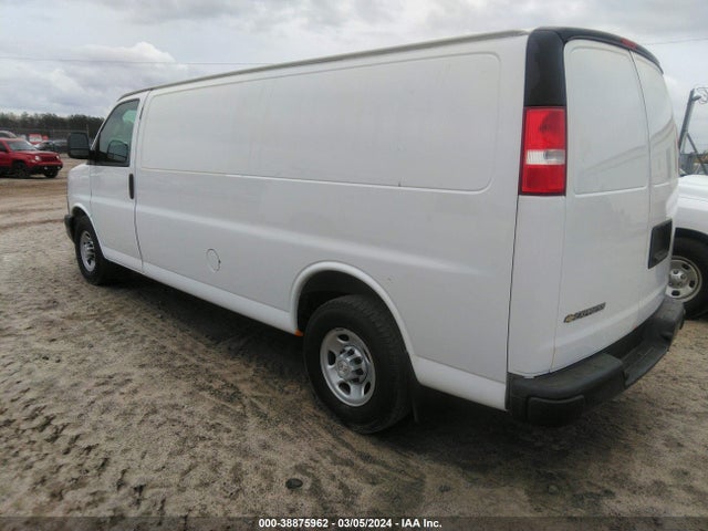 Chevrolet Express 3500 Work Van 2018 1GCZGHFG3J1342575 Image 3