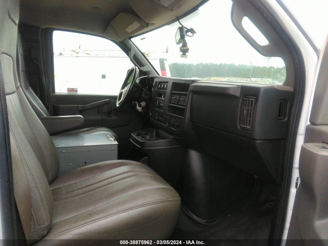 Chevrolet Express 3500 Work Van 2018 1GCZGHFG3J1342575 Image 5