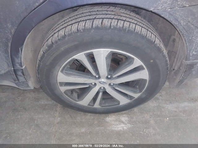 Subaru Outback 2.5i Limited 2018 4S4BSANC3J3217968 Image 17