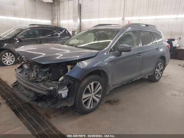 Subaru Outback 2.5i Limited 2018 4S4BSANC3J3217968 Image 2