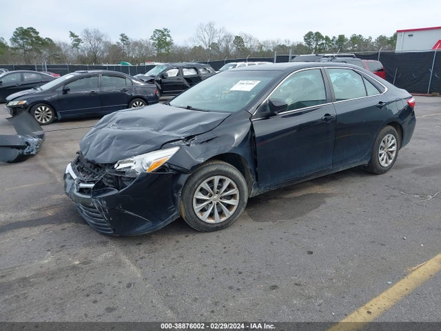 Toyota CAMRY LE 2017 4T1BF1FK9HU729300 Image 2
