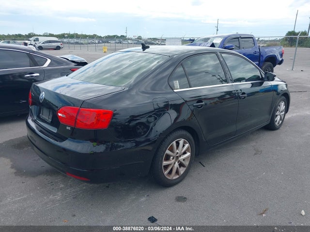 3VWD17AJ4EM403186 Volkswagen Jetta 1.8t Se