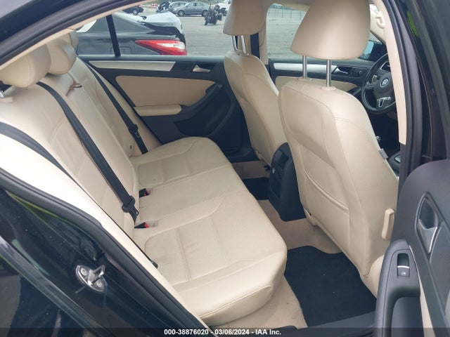 3VWD17AJ4EM403186 Volkswagen Jetta 1.8t Se