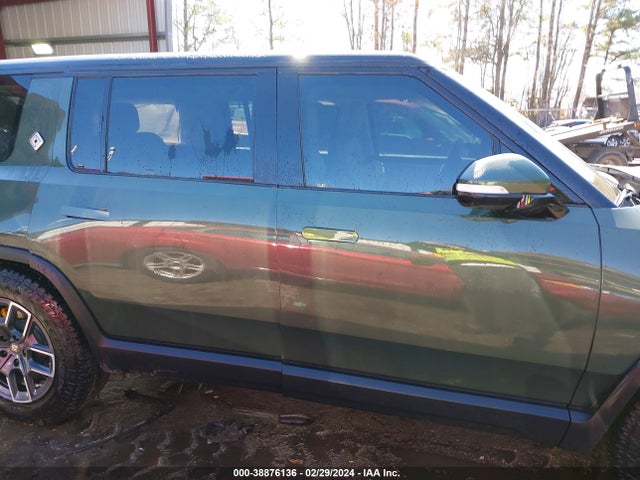 Rivian R1s Adventure 2023 7PDSGABA1PN015287 Image 13