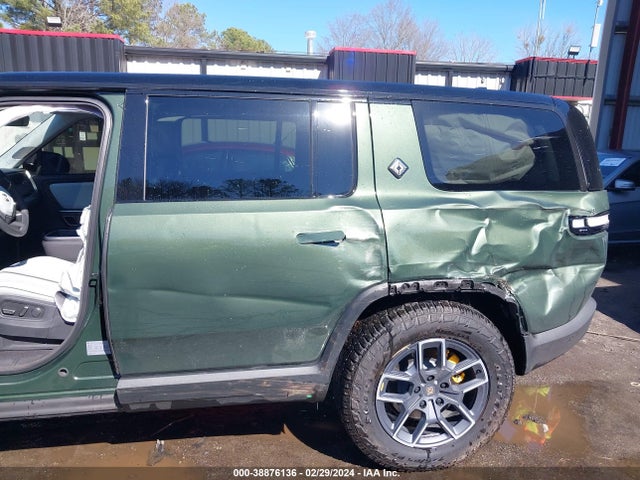 Rivian R1s Adventure 2023 7PDSGABA1PN015287 Image 6