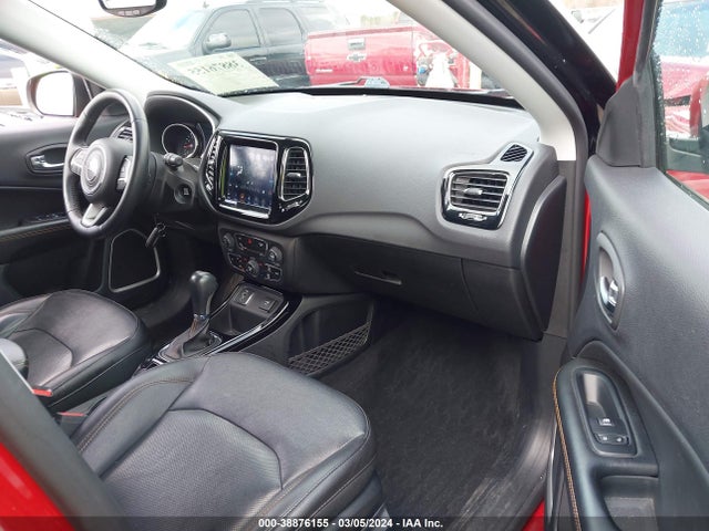 3C4NJCCB7JT181507 Jeep Compass Limited Fwd