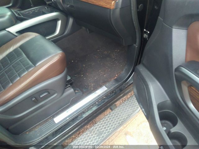 1N6AA1E60HN536611 Nissan Titan Platinum Reserve