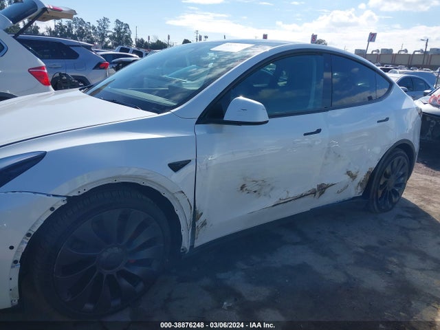 7SAYGDEF5NF560174 Tesla Model Y Performance Dual Motor All-wheel Drive