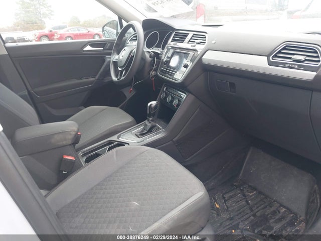3VV1B7AX3KM048371 Volkswagen Tiguan 2.0t S