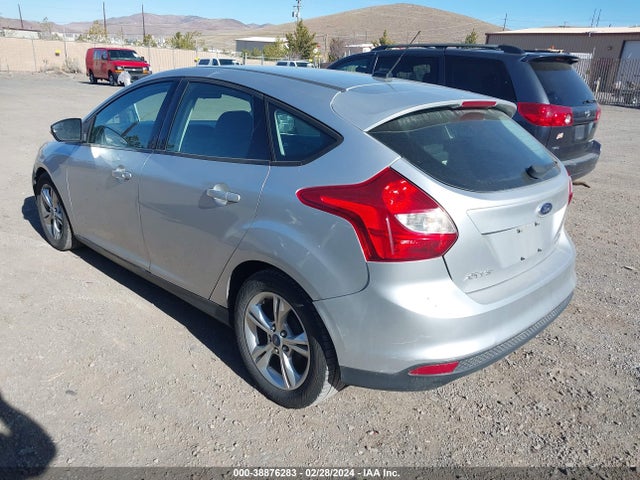 Ford FOCUS SE 2014 1FADP3K26EL238914 Image 3
