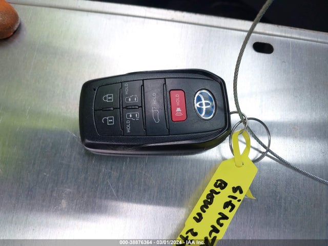 Toyota SIENNA XLE 2021 5TDYRKEC1MS062775 Image 11