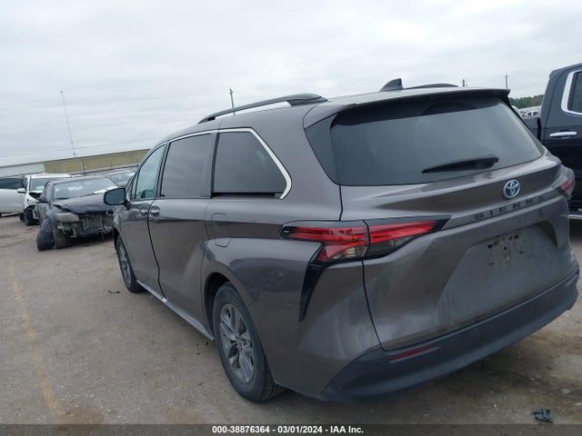 Toyota SIENNA XLE 2021 5TDYRKEC1MS062775 Image 3
