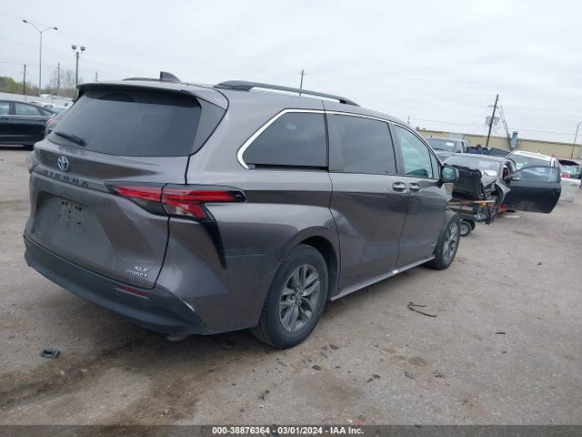 Toyota SIENNA XLE 2021 5TDYRKEC1MS062775 Image 4