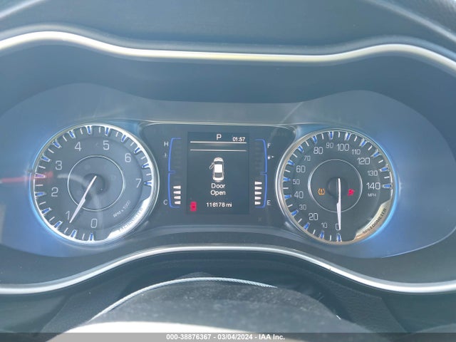 Chrysler 200 Limited 2015 1C3CCCAB5FN707505 Image 7