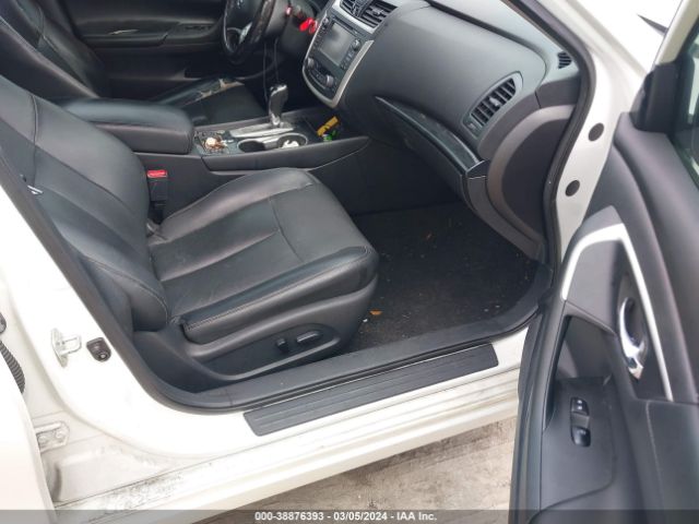 1N4AL3AP6HC111483 Nissan Altima 2.5 Sl