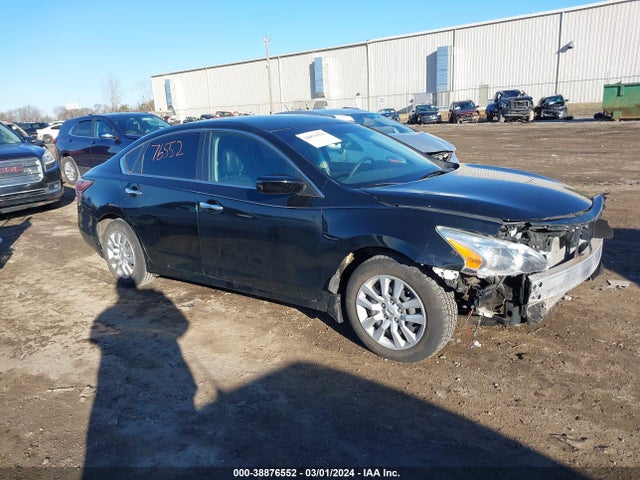 Nissan Altima 2.5 S 2015 1N4AL3AP8FC150475 головне зображення