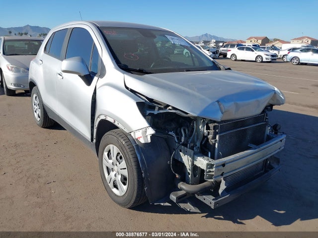 Chevrolet TRAX LS 2018 3GNCJKSB8JL357054 Image 13