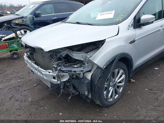 Ford Escape Titanium 2018 1FMCU9J94JUB22837 Image 22