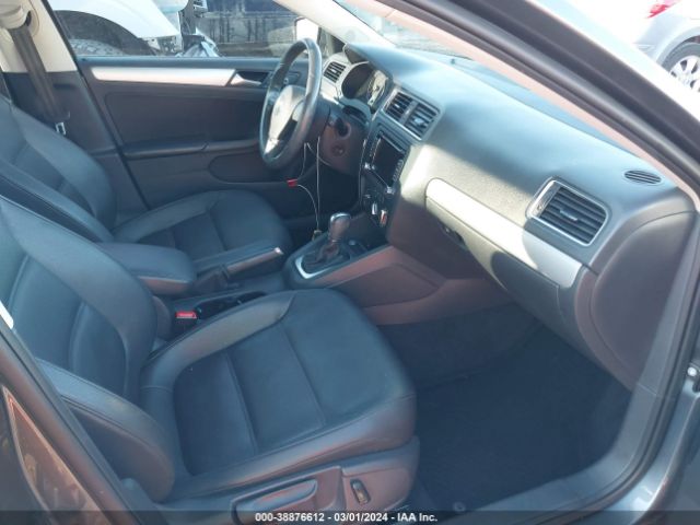 3VWD07AJ5EM386840 Volkswagen Jetta 1.8t Se