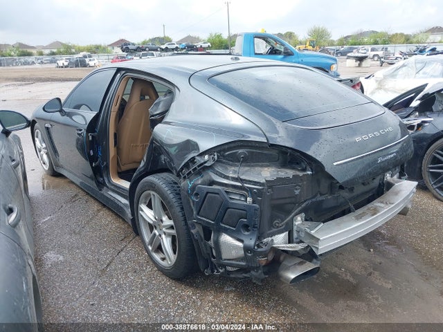 2011 PORSCHE PANAMERA WP0AA2A7XBL011825 Photo 2