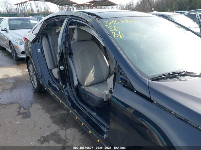 Hyundai Sonata Limited 2016 5NPE34AF7GH393595 Image 18