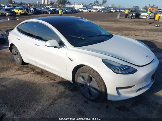 2019 5YJ3E1EA8KF299781 main image