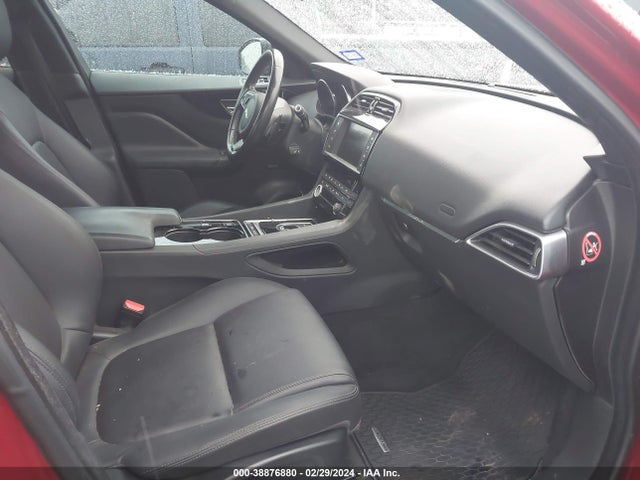 2017 JAGUAR F-PACE SADCJ2BVXHA494845 Photo 4