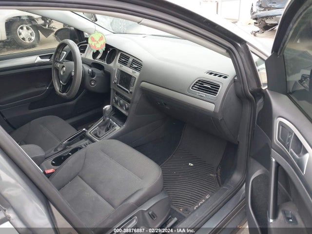 3VW217AU3GM032137 Volkswagen Golf Tsi S 4-door
