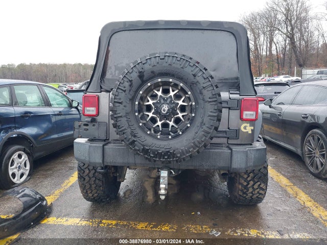 1C4BJWDG6HL509617 Jeep Wrangler Unlimited Sport 4x4