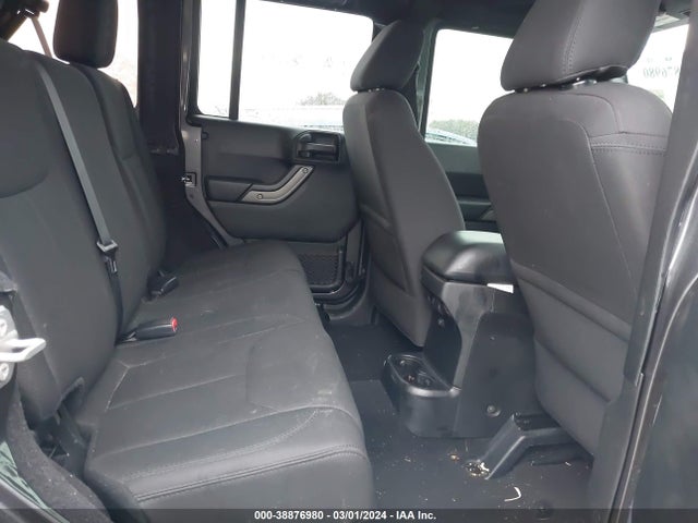 1C4BJWDG6HL509617 Jeep Wrangler Unlimited Sport 4x4