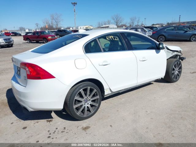 YV1612TKXF1345419 Volvo S60 T5 Premier
