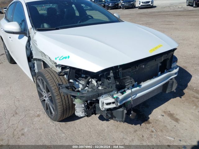 YV1612TKXF1345419 Volvo S60 T5 Premier