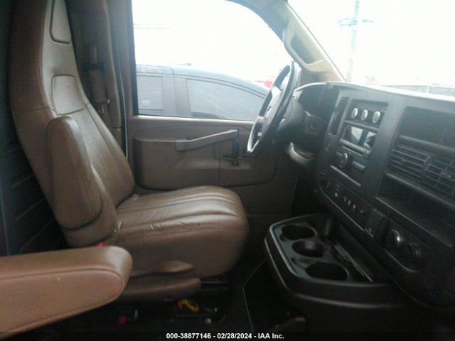 Chevrolet Express 3500 Work Van 2016 1GCZGGFGXG1218483 Image 5