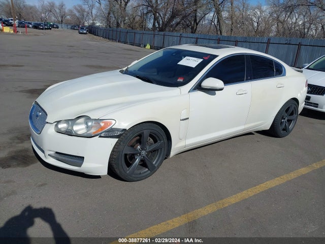 2010 JAGUAR XF SAJWA0FA1AHR66899 Photo 1