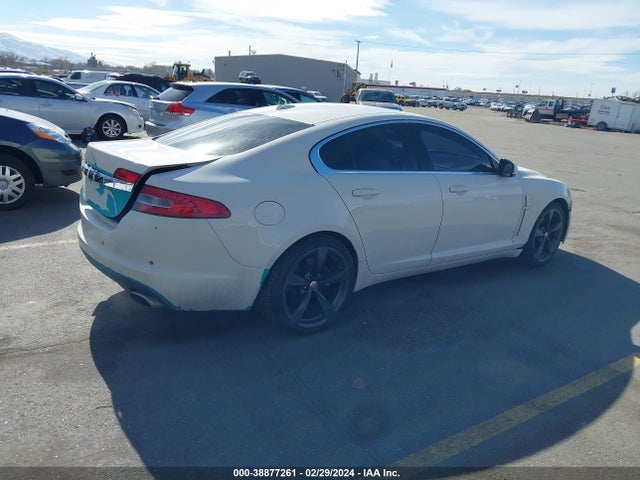 2010 JAGUAR XF SAJWA0FA1AHR66899 Photo 3