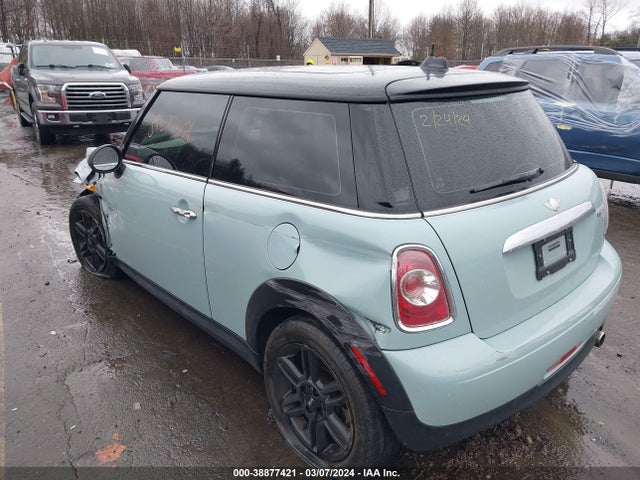 2012 MINI COOPER WMWSU3C55CT260139 Photo 2