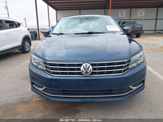 1VWLA7A3XKC002221 Volkswagen Passat 2.0t Wolfsburg Edition