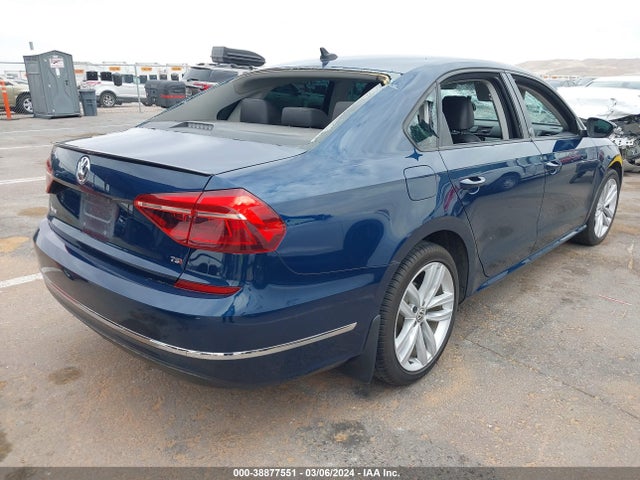 1VWLA7A3XKC002221 Volkswagen Passat 2.0t Wolfsburg Edition