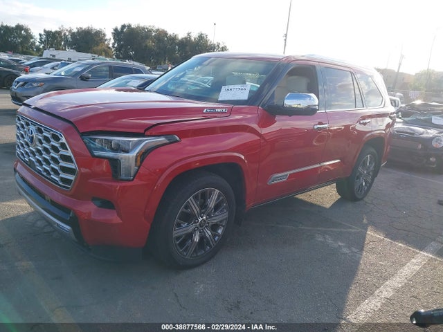 Toyota Sequoia Capstone 2023 7SVAAABA1PX015255 Image 2
