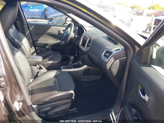 2021 Jeep Compass 80th Anniversary Fwd მანქანა იყიდება აუქციონზე, vin: 3C4NJCEB3MT545729, აუქციონის ნომერი: 38877639