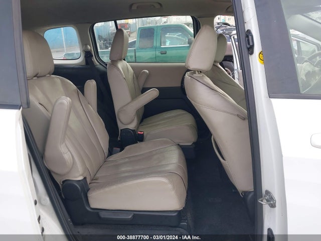 Mazda Mazda5 Grand Touring 2015 JM1CW2DL5F0179253 Image 8